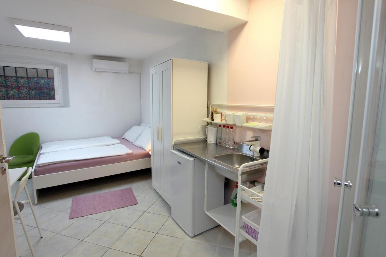 City Room Apartment Date Копер Экстерьер фото